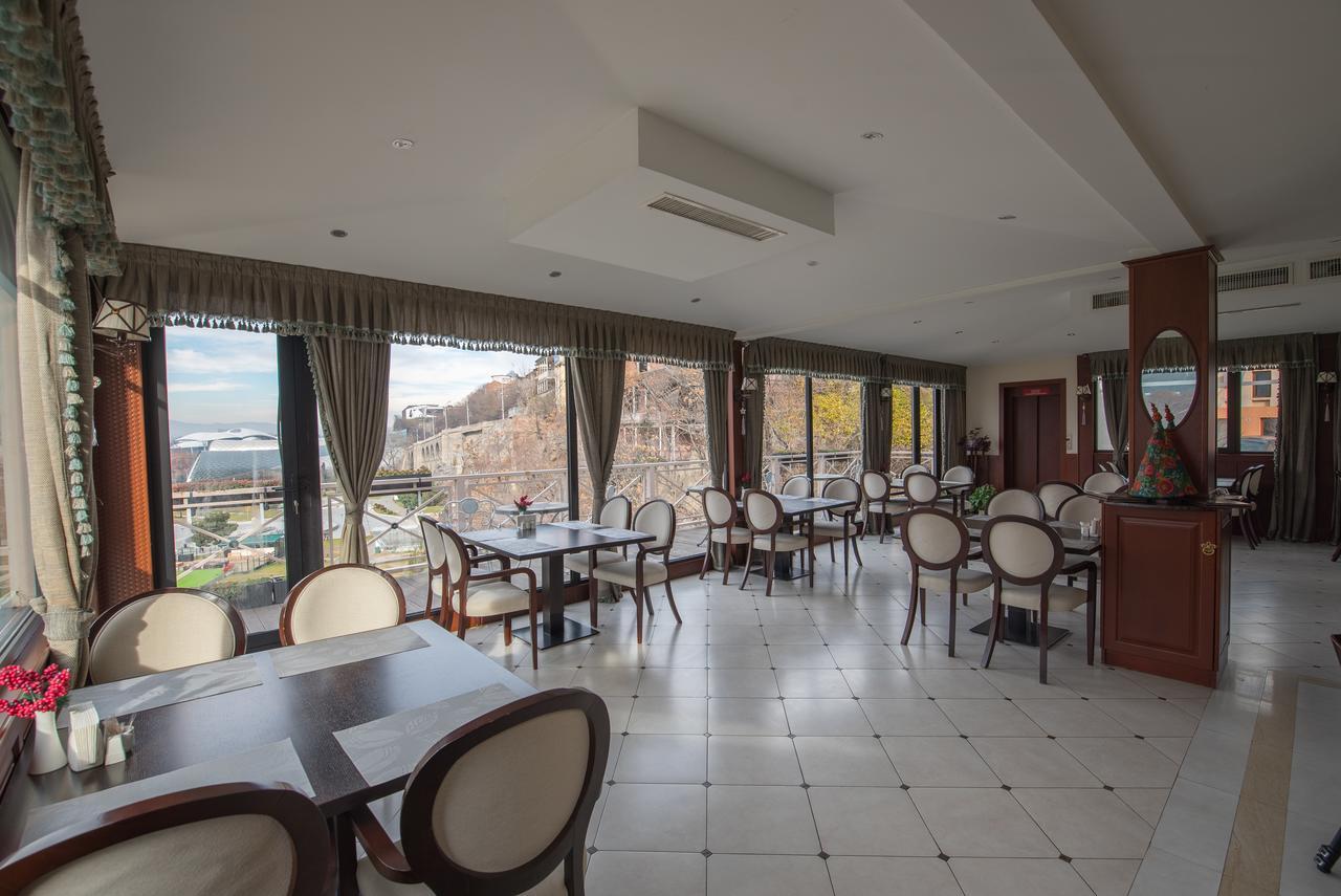 Hotel Rikhe Monika Тбилиси Экстерьер фото