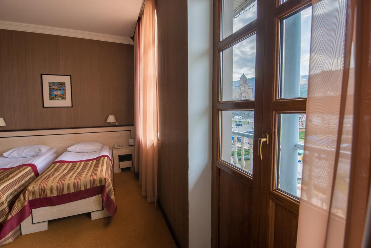 Hotel Rikhe Monika Тбилиси Экстерьер фото